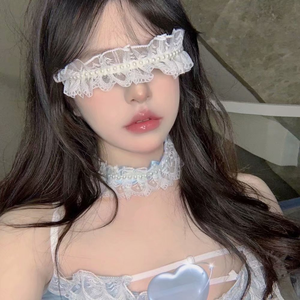 一边洗澡一边被c捏奶头视频
